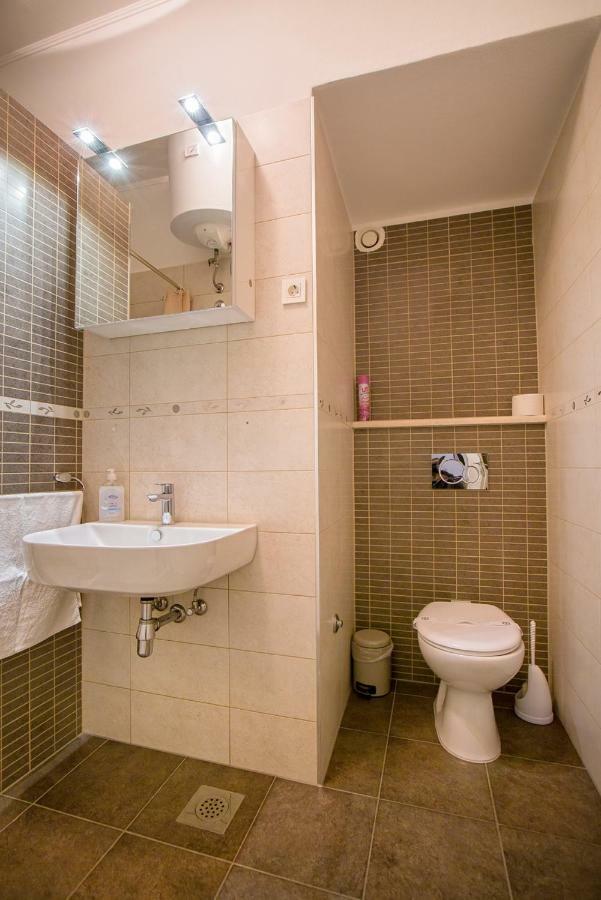 Apartments Dora Спліт Екстер'єр фото