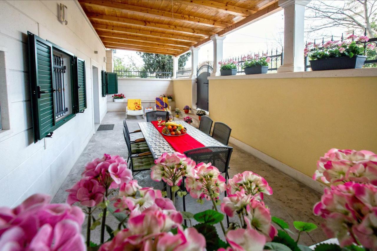 Apartments Dora Спліт Екстер'єр фото